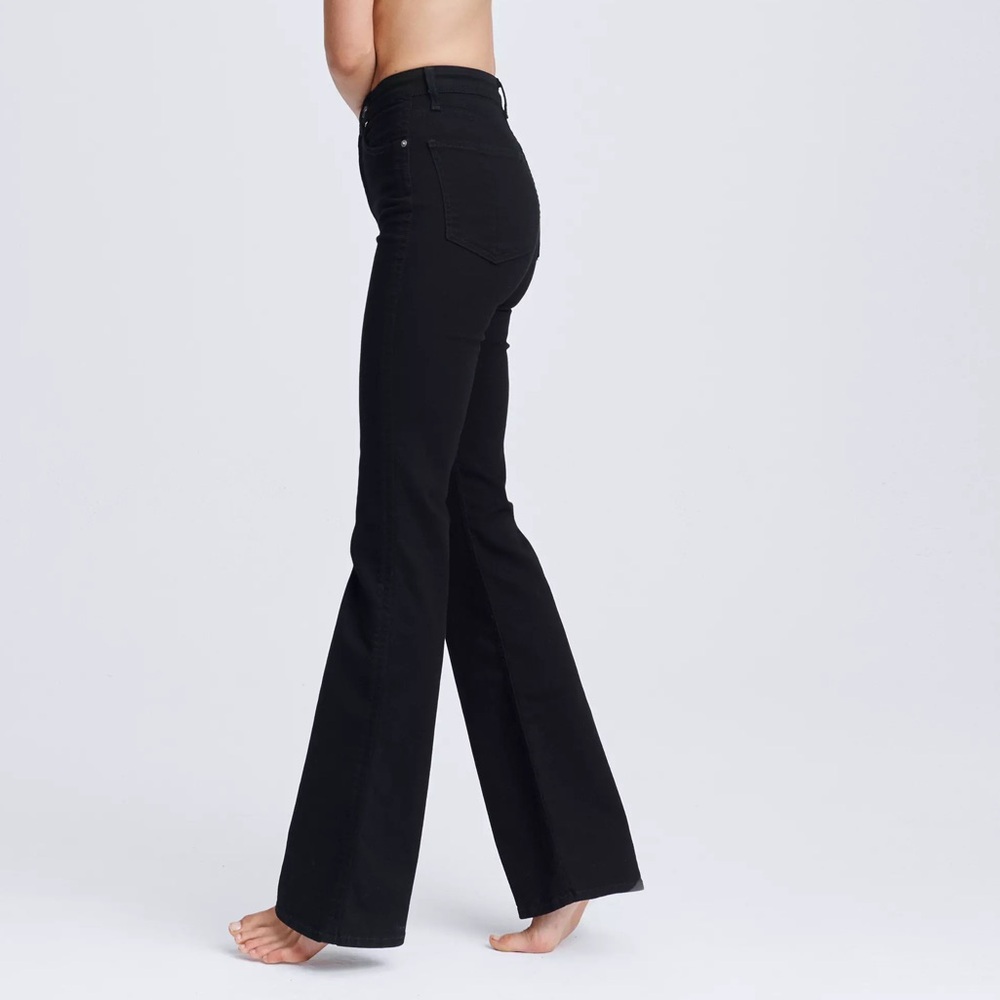 Rag & Bone Jane Super High-Rise Flare in No Fade Black
